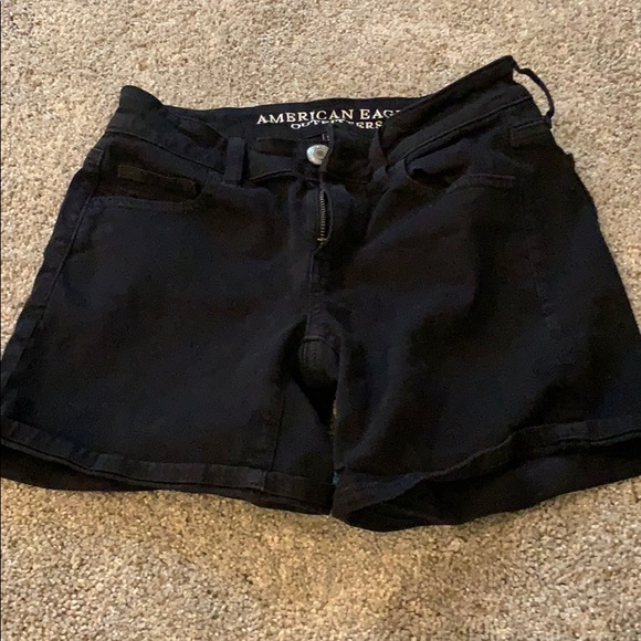 American Eagle Outfitters Pants - Black midi super stretch American eagle shorts